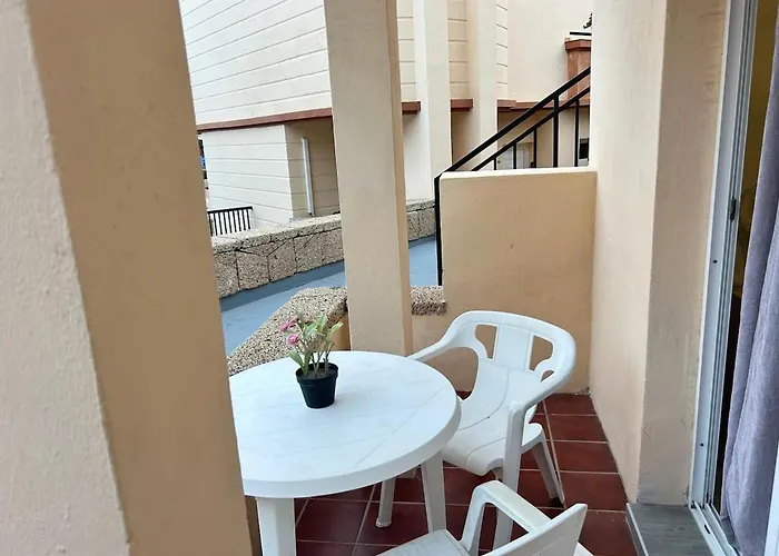 Modern One Bedroom Flat In Yucca Park